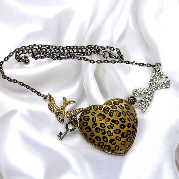 Bird Key Heart Bow Whimsical Silver Chainlink Necklace Crystal Animal Print 18"L - Picture 6 of 6